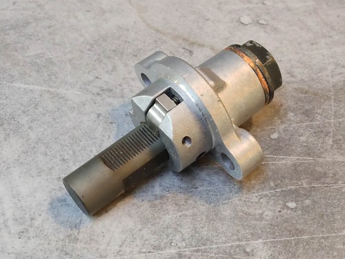 Chain tensioner assembly for
